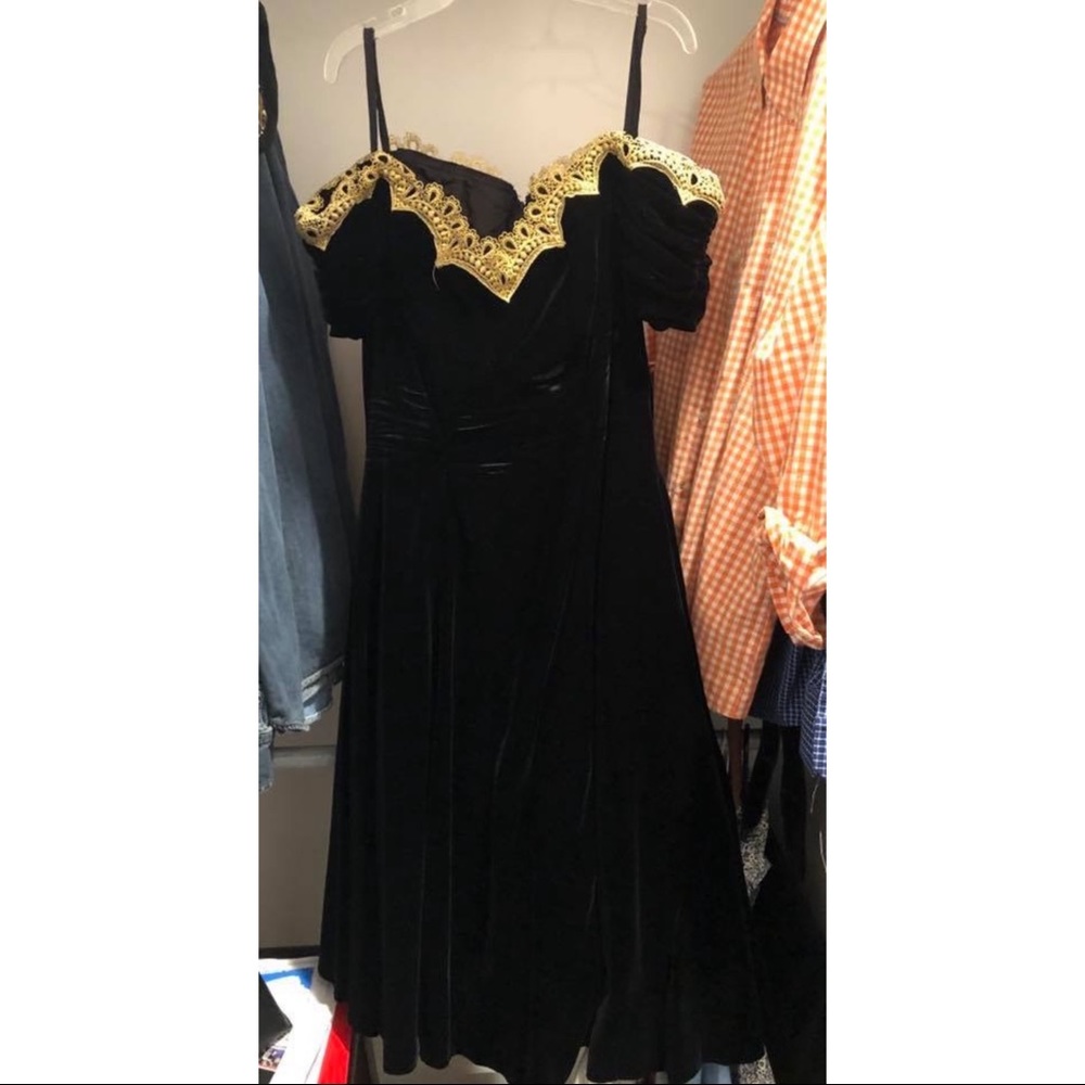 Vintage off-shoulder tea length cocktail dress